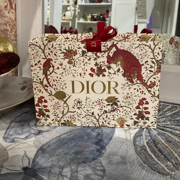 Dior Lunar New Year Tiger 2023 Gift Bag Beauty Bundle - Picture 2 of 7